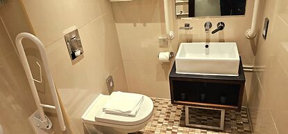 Hyde Park International