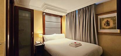 Hyde Park International