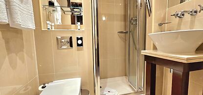 Hyde Park International