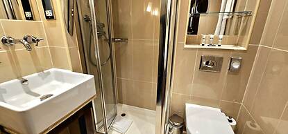 Hyde Park International