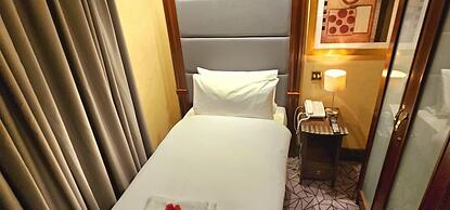 Hyde Park International