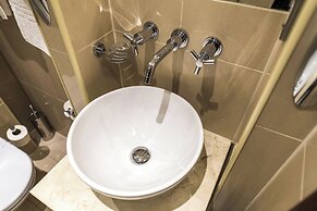 Hyde Park International