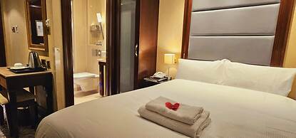 Hyde Park International