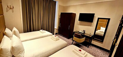 Hyde Park International