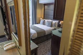 Hyde Park International