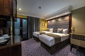 Hyde Park International