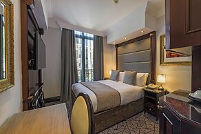 Hyde Park International