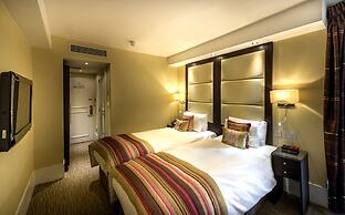 Grand Royale Hyde Park