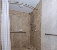 DoubleTree by Hilton North Charleston - Convention Center