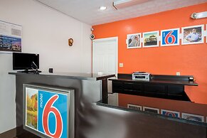 Motel 6 Parkersburg, WV