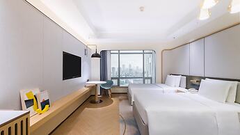 Holiday Inn Chongqing Guanyinqiao by IHG