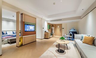 Holiday Inn Chongqing Guanyinqiao by IHG