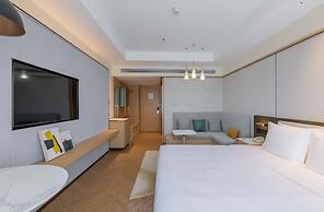 Holiday Inn Chongqing Guanyinqiao by IHG