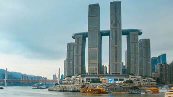 Holiday Inn Chongqing Guanyinqiao by IHG