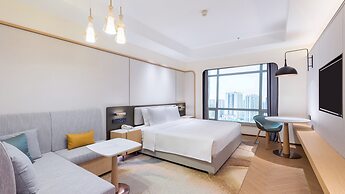 Holiday Inn Chongqing Guanyinqiao by IHG