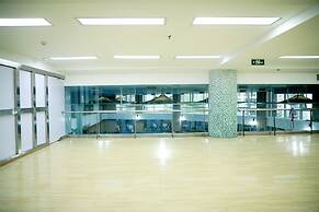 Holiday Inn Chongqing Guanyinqiao by IHG