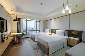 Holiday Inn Chongqing Guanyinqiao by IHG