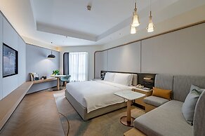 Holiday Inn Chongqing Guanyinqiao by IHG