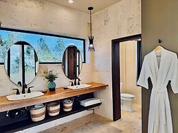 Hidden Valley Wilderness Lodge