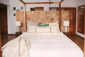 Hidden Valley Wilderness Lodge