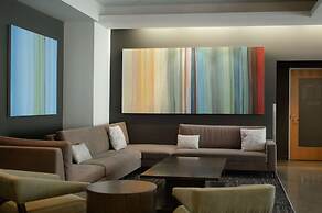 hotelVetro Iowa City, Tapestry Collection by Hilton