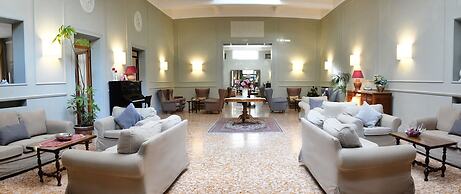 Hotel Touring Wellness & Beauty