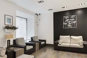 Petit Palace Tres Cruces