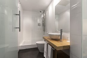 Petit Palace Tres Cruces