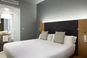 Petit Palace Tres Cruces