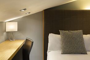 Petit Palace Tres Cruces