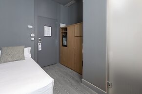 Petit Palace Tres Cruces