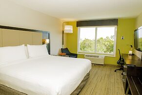 Holiday Inn Express St. Petersburg North (I-275) by IHG