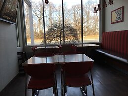 Ramada by Wyndham Rockville Centre