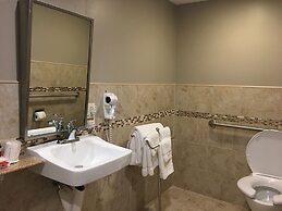 Ramada by Wyndham Rockville Centre