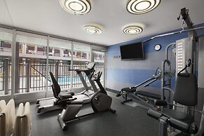 Ramada by Wyndham Rockville Centre
