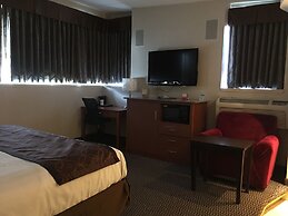 Ramada by Wyndham Rockville Centre