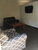 Ramada by Wyndham Rockville Centre