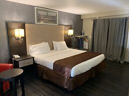 Ramada by Wyndham Rockville Centre