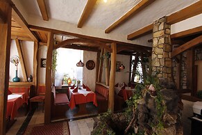 Hotel Restaurant Adria - Stuben