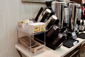 Marco LaGuardia Hotel