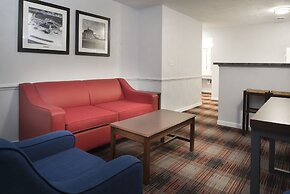 Luxbury Inn & Suites