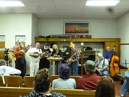 Luxbury Inn & Suites