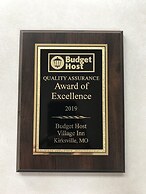 Budget Host Village Inn