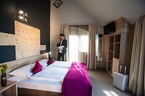Amalienburg Boutique & Boarding Hotel