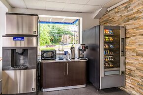 Motel 6 Elmsford, NY - White Plains