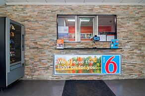Motel 6 Elmsford, NY - White Plains