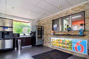Motel 6 Elmsford, NY - White Plains