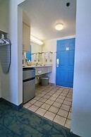 Oceanview Lodge