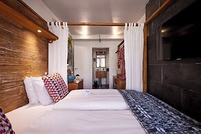 Manon Les Suites Guldsmeden