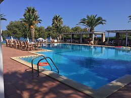 OASIS HOTEL KYPARISSIA
